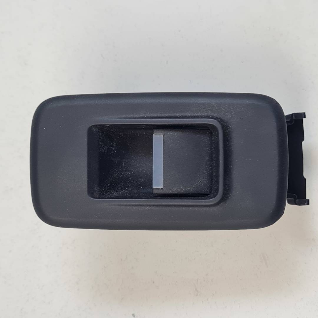 MANDO ELEVALUNAS DELANTERO DERECHO - GX7314717AC - JAGUAR - XE