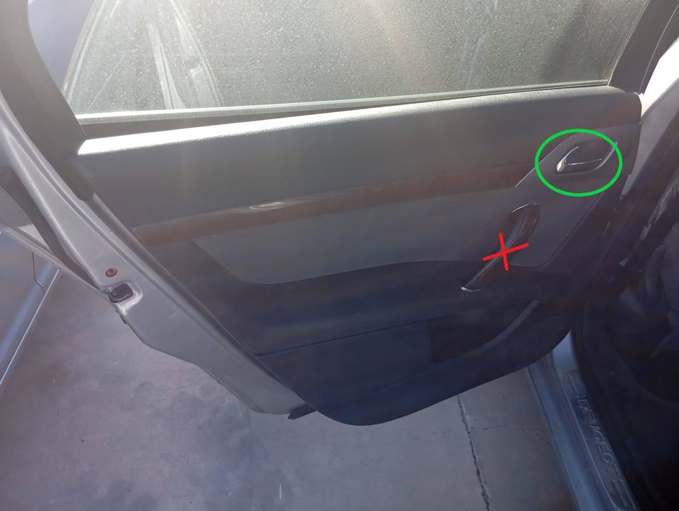 MANETA INTERIOR TRASERA IZQUIERDA