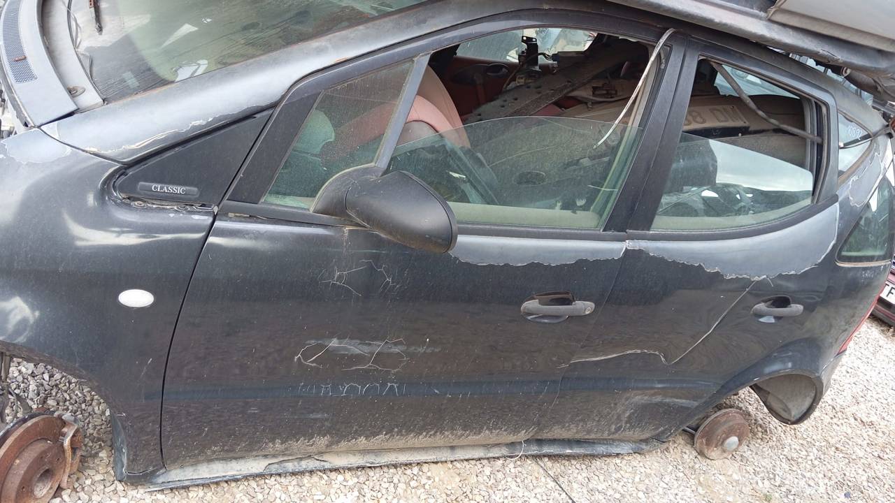 ELEVALUNAS DELANTERO IZQUIERDO