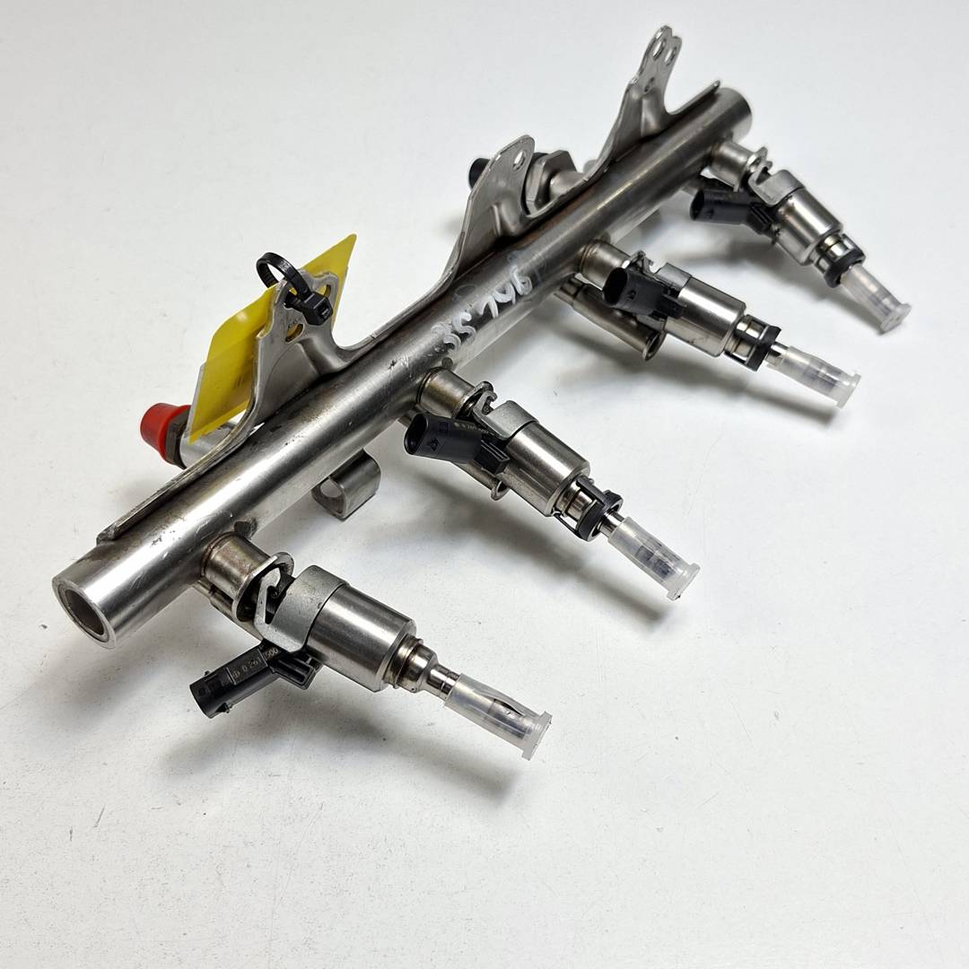 Rampe d’injection - 06J133317M - SEAT - LEON (1P1)
