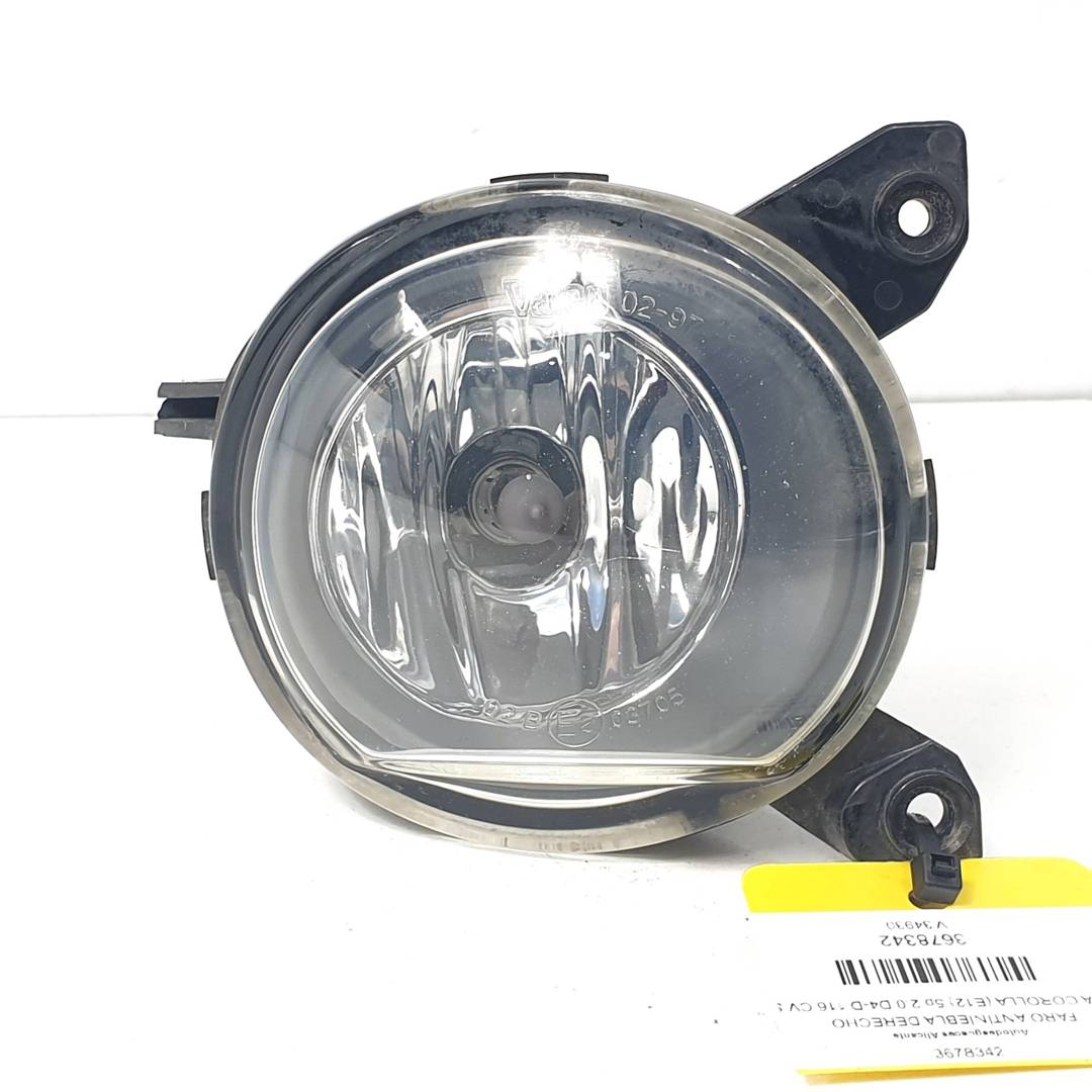 FARO ANTINIEBLA DERECHO - 8121002090 - TOYOTA - COROLLA (E12)