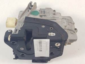 CERRADURA PUERTA DELANTERA DERECHA 3C1837016B AUDI Q7 (4L) Autodesguaces Alicante
