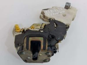 CERRADURA PUERTA TRASERA IZQUIERDA 8255350J01 NISSAN TERRANO/TERRANO.II (R20) Autodesguaces Alicante