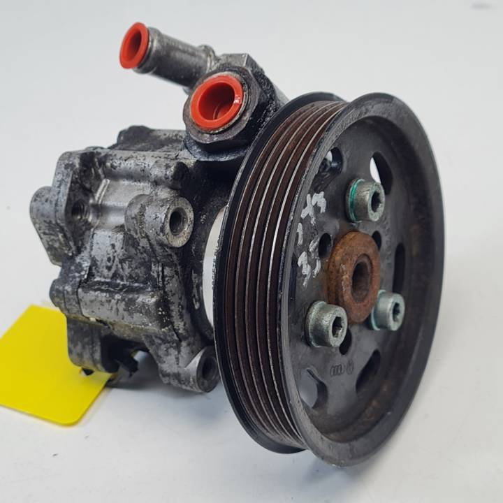BOMBA DIRECCION 8D0145156K VOLKSWAGEN PASSAT VARIANT (3B5) Autodesguaces Alicante