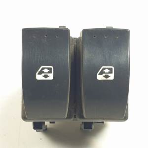 MANDO ELEVALUNAS DELANTERO IZQUIERDO 315033A RENAULT MEGANE II BERLINA 5P Autodesguaces Alicante