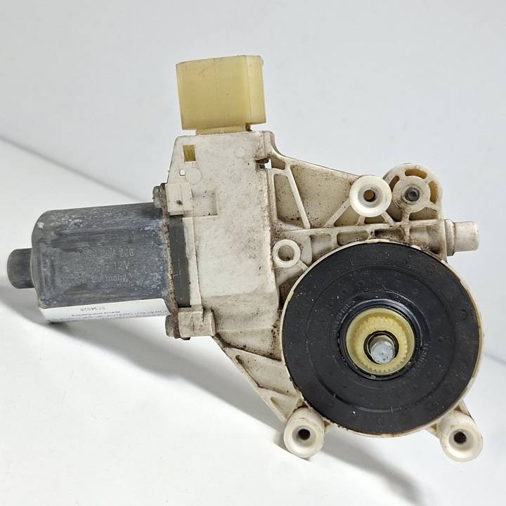 MOTOR ELEVALUNAS DELANTERO IZQUIERDO 6927027 BMW SERIE 1 BERLINA (E81/E87) Autodesguaces Alicante