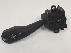MANDO INTERMITENTES 8363668 BMW SERIE 3 BERLINA (E46) Autodesguaces Alicante