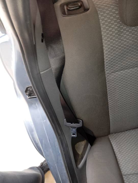 CINTURON SEGURIDAD TRASERO DERECHO