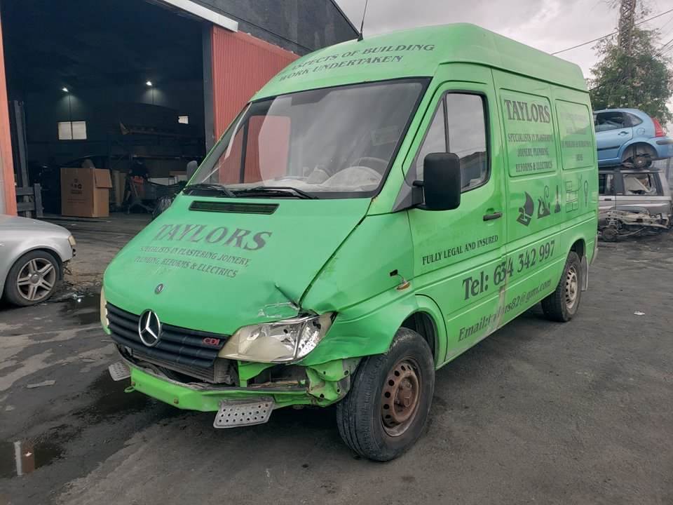 MERCEDES SPRINTER 02.00 -> CAJA CERRADA (1999 - 2006)