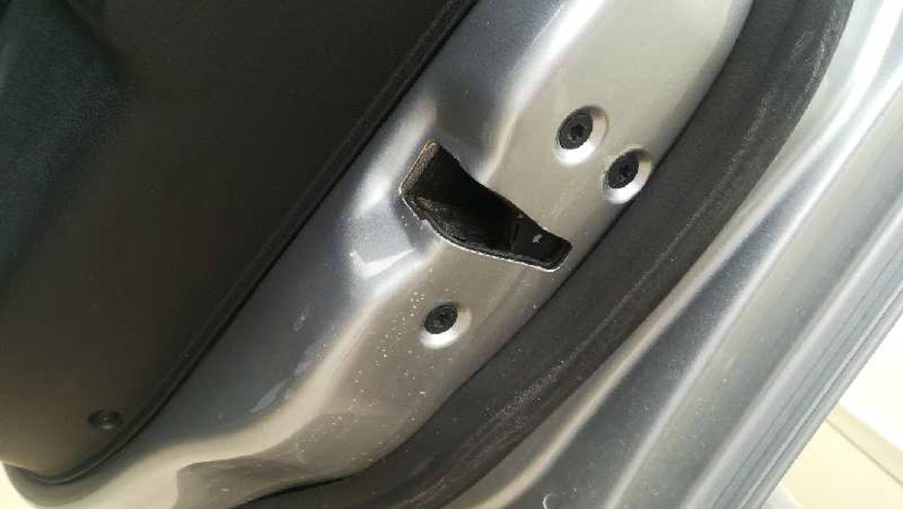 CERRADURA PUERTA DELANTERA DERECHA