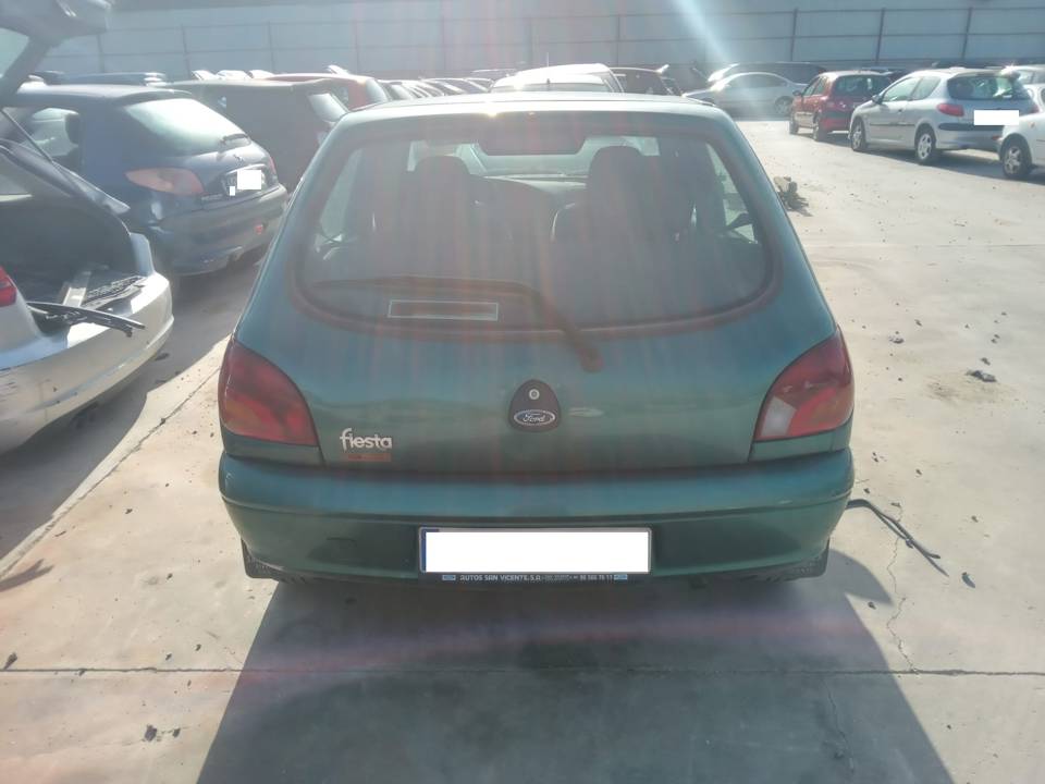 Imagen del vehículo FORD FIESTA BERLINA (DX)