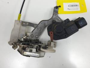 CERRADURA PUERTA DELANTERA DERECHA TOYOTA AYGO (KGB/WNB) Autodesguaces Alicante