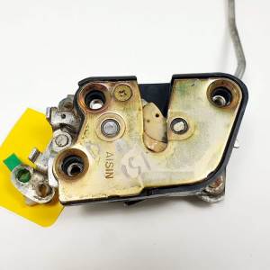 CERRADURA PUERTA DELANTERA DERECHA ISUZU TROOPER Autodesguaces Alicante
