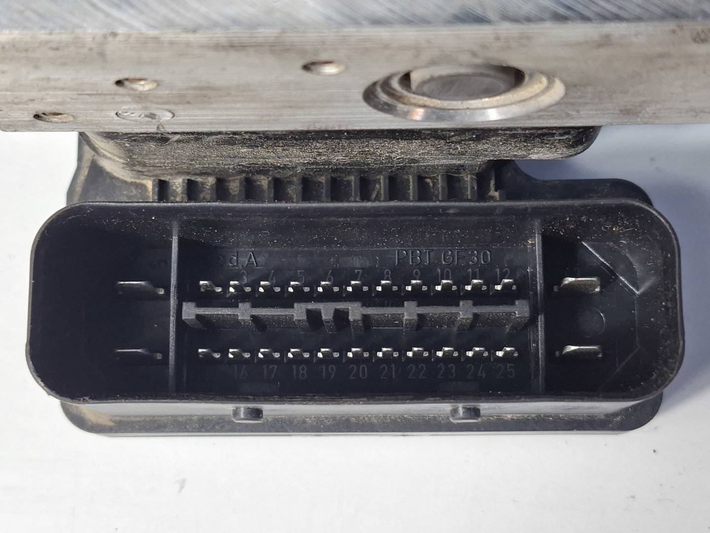 Foto 4 de ABS Ford Focus Berlina (cap) (2004–2007)