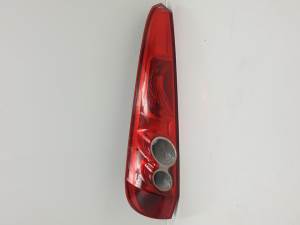 PILOTO TRASERO IZQUIERDO 6S6113405AG FORD FIESTA (CBK) Autodesguaces Alicante