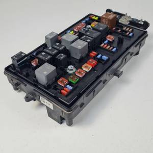 CAJA RELES / FUSIBLES 13255300 OPEL INSIGNIA BERLINA Autodesguaces Alicante