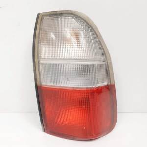 PILOTO TRASERO DERECHO 0431646R MITSUBISHI Autodesguaces Alicante
