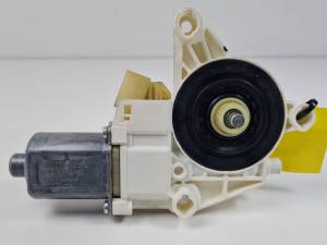 MOTOR ELEVALUNAS TRASERO IZQUIERDO A2518200742 MERCEDES CLASE M (W164) Autodesguaces Alicante