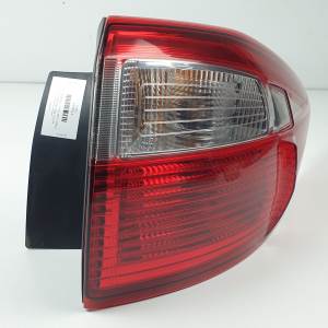 PILOTO TRASERO DERECHO 90008319 FORD C-MAX (CB7) Autodesguaces Alicante