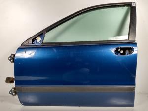 PUERTA DELANTERA IZQUIERDA VOLVO V40 FAMILIAR Autodesguaces Alicante