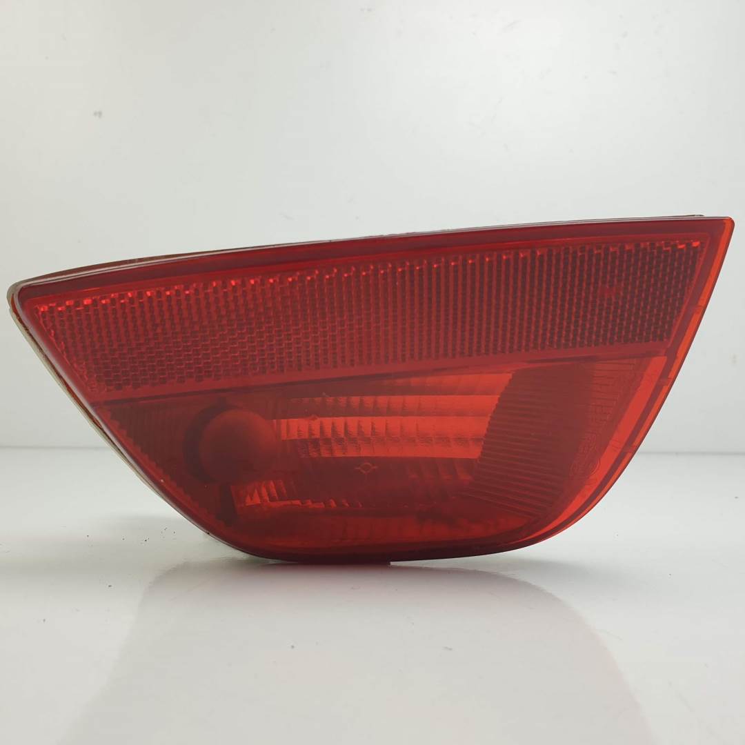 FARO ANTINIEBLA TRASERO IZQUIERDO - 1M5115K273A - FORD - FOCUS BERLINA (CAK)