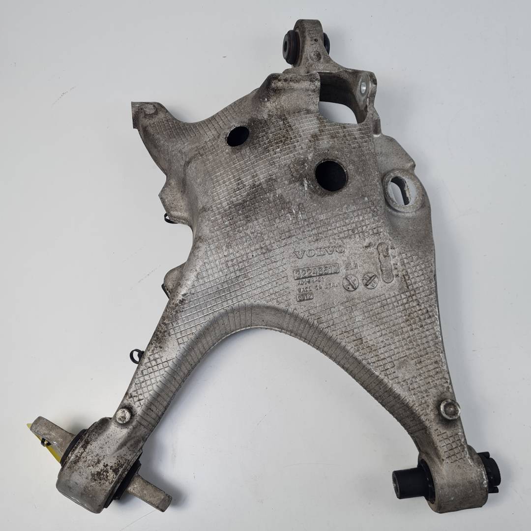 BRAZO SUSPENSION INFERIOR TRASERO IZQUIERDO - 32246510 - VOLVO - XC60 II