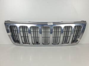REJILLA DELANTERA 55155921AA JEEP GR.CHEROKEE (WJ/WG) Autodesguaces Alicante