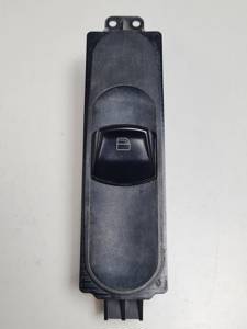 MANDO ELEVALUNAS DELANTERO DERECHO A6395451413 MERCEDES VITO (W639) COMBI 06.2003 -> Autodesguaces Alicante