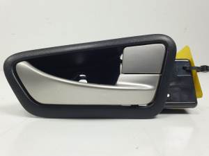 MANETA INTERIOR TRASERA DERECHA VIK7342034001A SSANGYONG KORANDO Autodesguaces Alicante