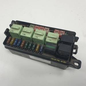 CAJA RELES / FUSIBLES 182106130901 MINI MINI (R50,R53) Autodesguaces Alicante