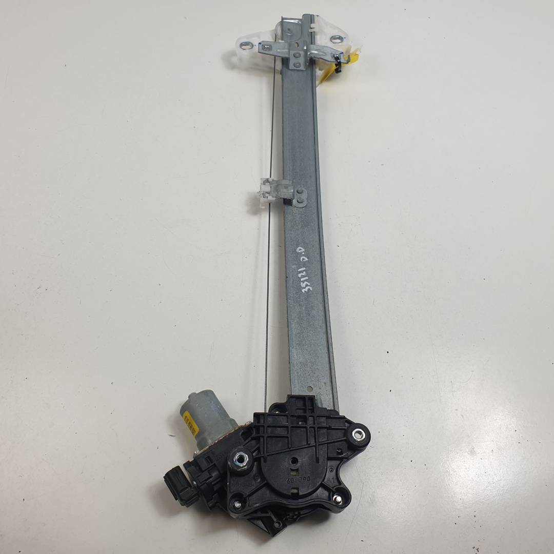 ELEVALUNAS DELANTERO DERECHO - CM093690A - HONDA - CIVIC (FC)