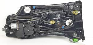 ELEVALUNAS TRASERO IZQUIERDO 9681903380 PEUGEOT 308 CC (2009) Autodesguaces Alicante