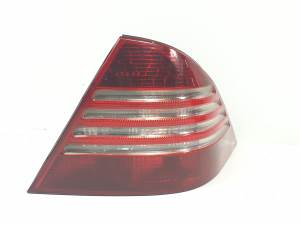 PILOTO TRASERO DERECHO 084401919R MERCEDES CLASE S (W220) BERLINA Autodesguaces Alicante