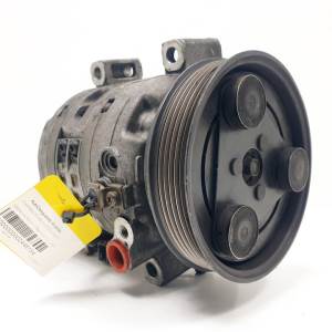 COMPRESOR AIRE ACONDICIONADO 926006F600 NISSAN MICRA (K11) Autodesguaces Alicante
