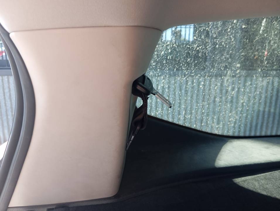CINTURON SEGURIDAD TRASERO IZQUIERDO