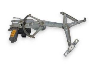 ELEVALUNAS DELANTERO IZQUIERDO 90521881 OPEL ASTRA G CARAVAN Autodesguaces Alicante