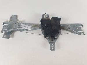 ELEVALUNAS TRASERO DERECHO 9680617480 PEUGEOT 308 SW Autodesguaces Alicante