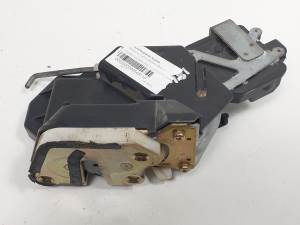 CERRADURA PUERTA TRASERA DERECHA MR349288 MITSUBISHI MONTERO (V60/V70) Autodesguaces Alicante