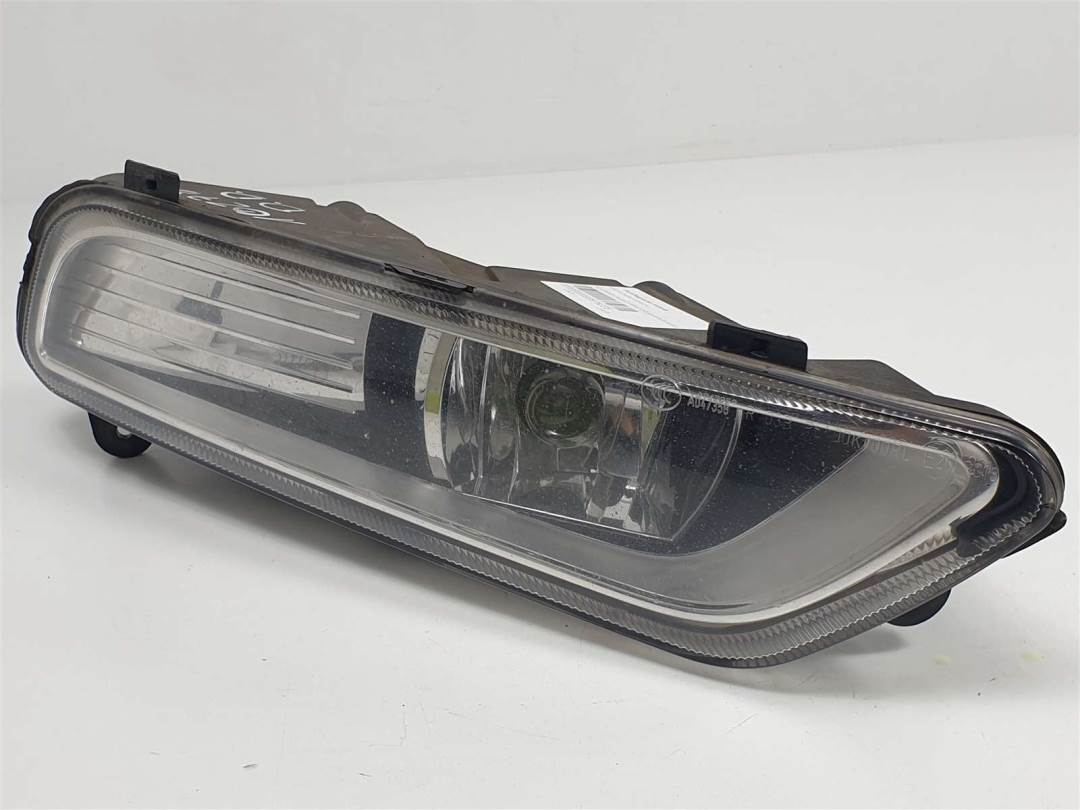 FARO ANTINIEBLA DERECHO - VOLKSWAGEN - PASSAT VARIANT (365)