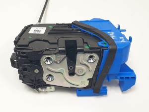 CERRADURA PUERTA DELANTERA DERECHA 81320N7000 HYUNDAI TUCSON Autodesguaces Alicante