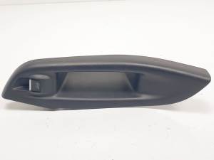 MANDO ELEVALUNAS TRASERO IZQUIERDO BM5T14529AA FORD FOCUS LIM. (CB8) Autodesguaces Alicante