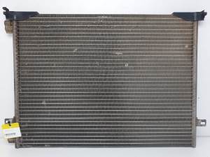 CONDENSADOR / RADIADOR AIRE ACONDICIONADO RENAULT TRAFIC COMBI (AB 4.01) Autodesguaces Alicante