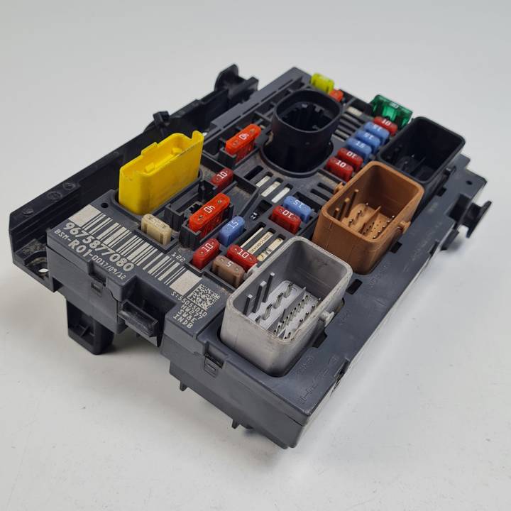 CAJA RELES / FUSIBLES 9675877080 CITROEN C4 PICASSO Autodesguaces Alicante