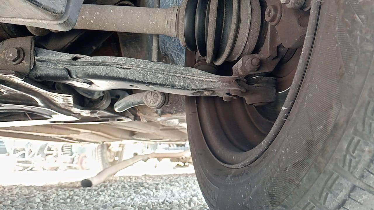 BRAZO SUSPENSION DELANTERO IZQUIERDO