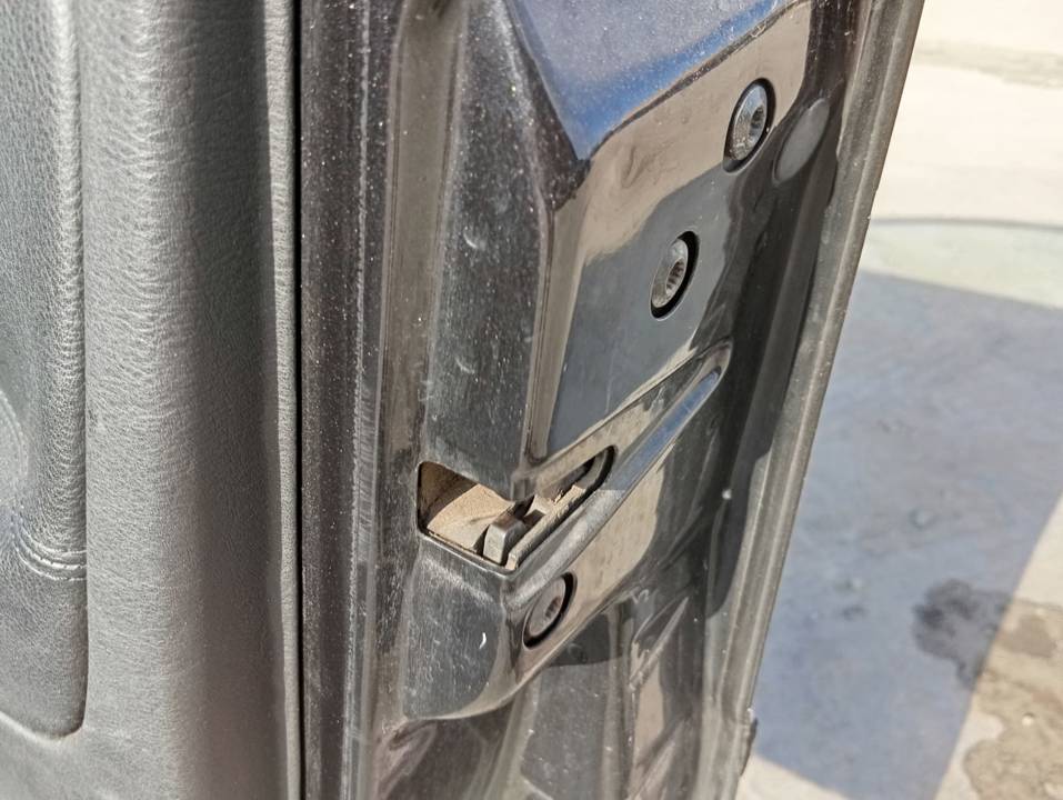 CERRADURA PUERTA DELANTERA DERECHA