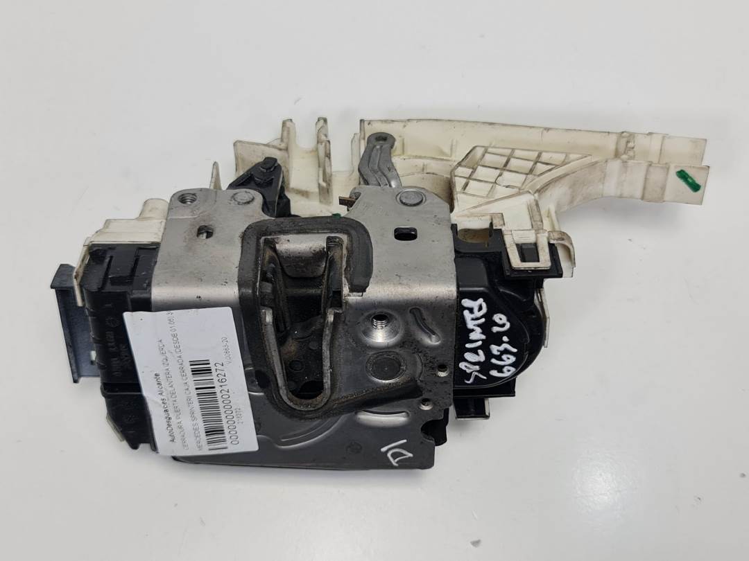 CERRADURA PUERTA DELANTERA IZQUIERDA - A9067201435 - MERCEDES - SPRINTERII CAJA CERRADA (DESDE 01.06)