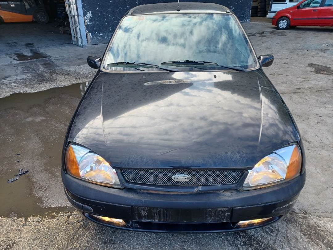 FORD FIESTA BERLINA (DX) (1999 - 2002)