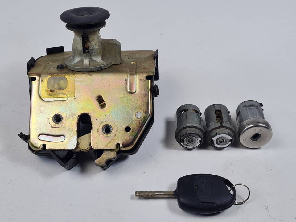 ANTIRROBO Q68BA FORD FOCUS BERLINA (CAK) Autodesguaces Alicante