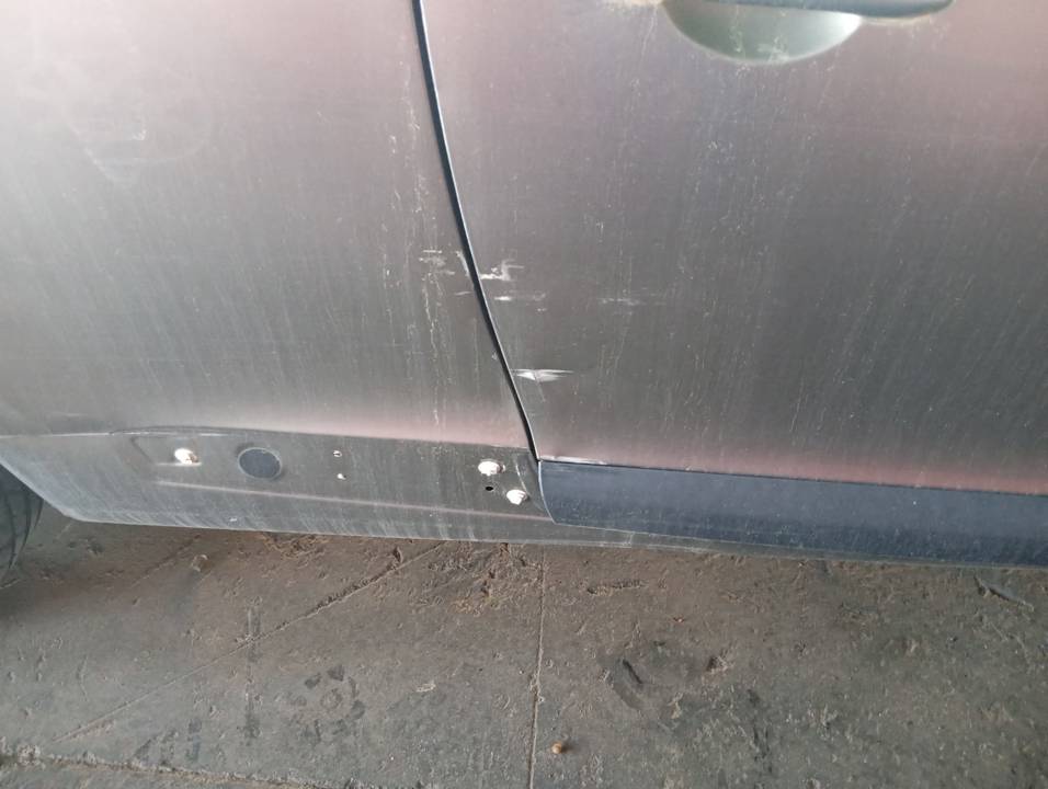 PUERTA DELANTERA DERECHA