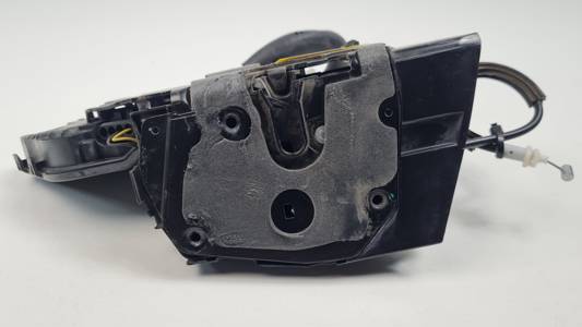 CERRADURA PUERTA DELANTERA DERECHA FK72203A28EE LAND ROVER DISCOVERY SPORT Autodesguaces Alicante